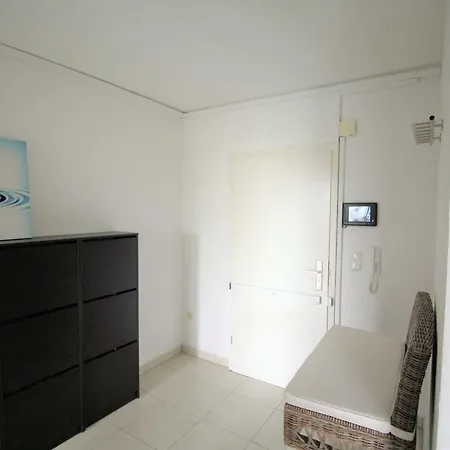 Dorya Am Ring Apartment Cologne