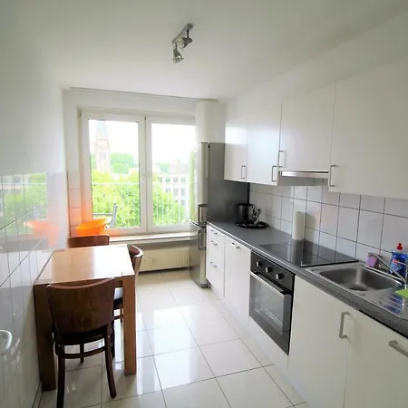 Dorya Am Ring Апартаменты Кёльн